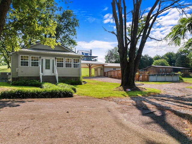 3569 Leadvale Rd, White Pine, TN 37890 - view of front of home with entry steps and an outdoor pool