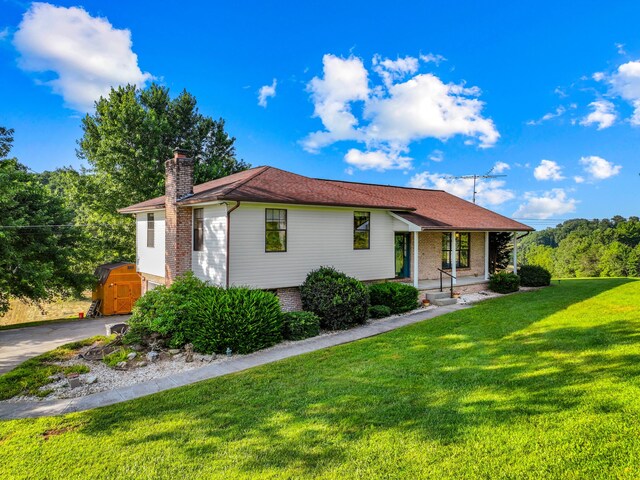 818 Cave Springs Rd, Tazewell, TN 37879 - photo 3