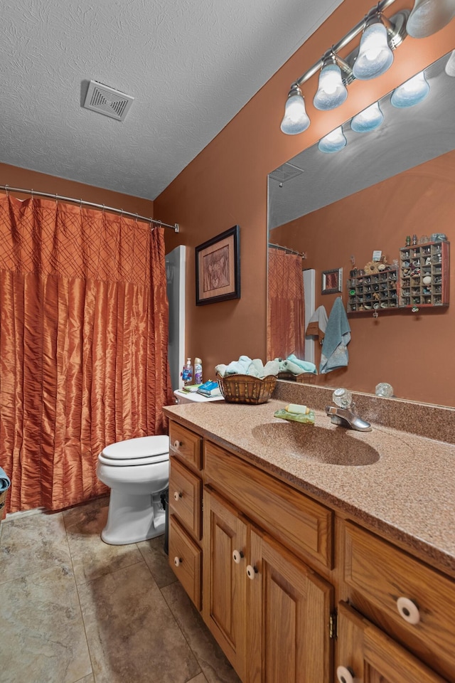 822 Osprey Dr, Morristown, TN 37814 - full bath with vanity, tile patterned flooring, curtained shower, and a textured ceiling