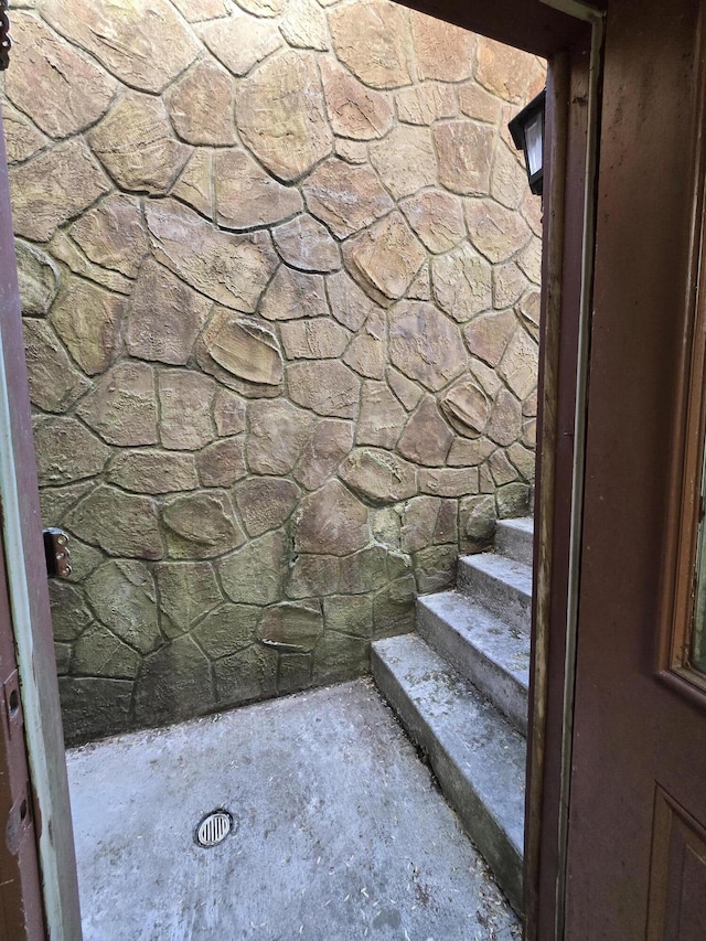 bathroom with unfinished concrete floors
