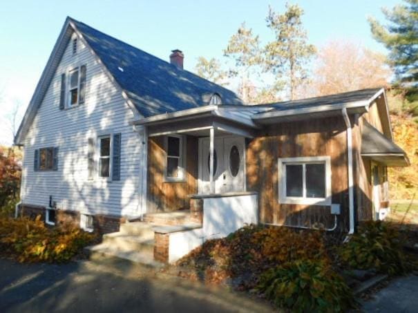 452 St Andrews Rd, Walden, NY 12586 - view of front of property featuring a chimney