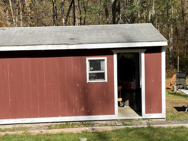 view of outbuilding