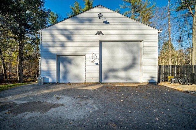 41 White Oaks Rd, Hyde Park, NY 12538 - view of detached garage