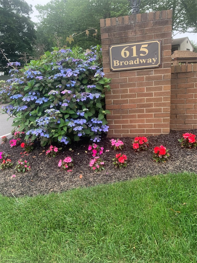 615 Broadway Unit 81, Amityville, NY 11701 - view of community / neighborhood sign
