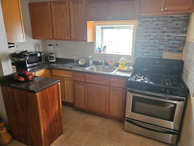 kitchen with decorative backsplash and exhaust hood