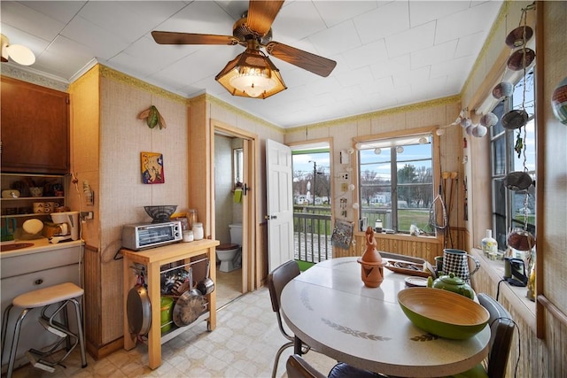 dining area with ceiling fan