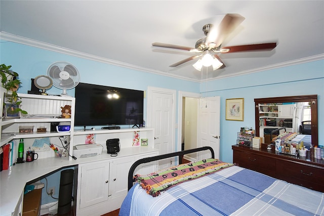 bedroom featuring ceiling fan and crown molding