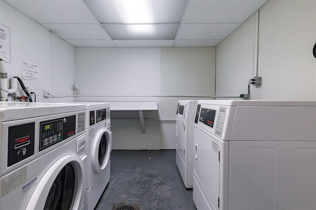 laundry room with independent washer and dryer