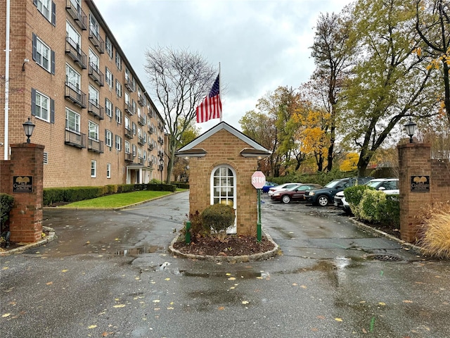 4 Consulate Dr Unit 2M, Tuckahoe, NY 10707 - photo 1