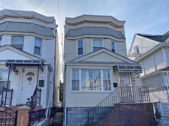 8746 109th St, Richmond Hill, NY 11418 - photo 1