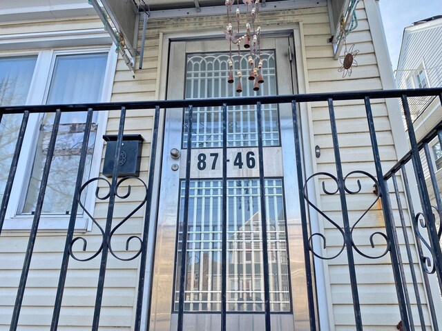 8746 109th St, Richmond Hill, NY 11418 - photo 3
