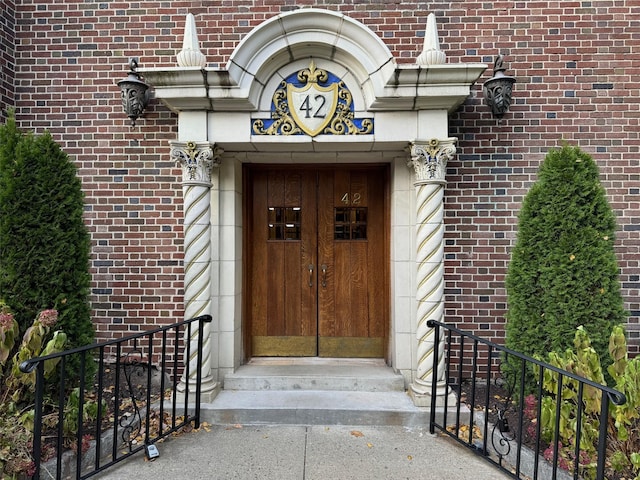 42 Pondfield Rd W Unit 6C, Bronxville, NY 10708 - entrance to property featuring brick siding