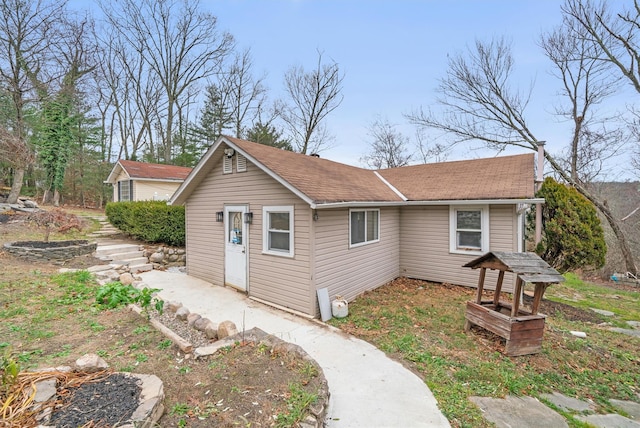 view of front of property