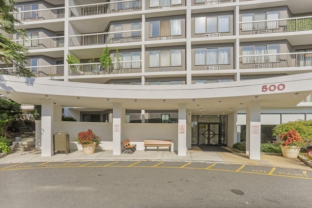 500 High Point Dr Unit 709, Hartsdale, NY 10530 - view of apartment building / complex
