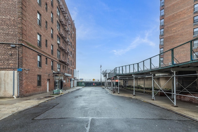 40 Brighton 1st Rd Unit 3J, Brooklyn, NY 11235 - view of asphalt alley featuring curbs