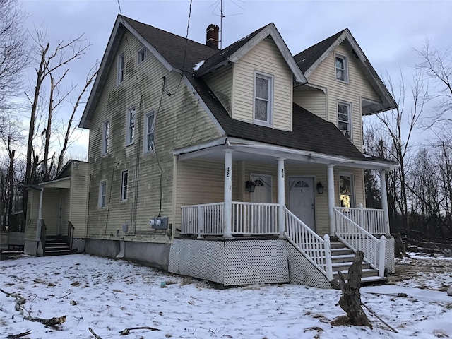 view of front of home featuring a porch