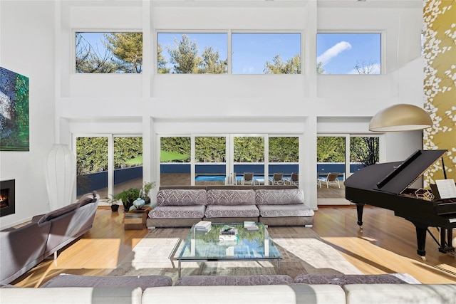 sunroom featuring a healthy amount of sunlight