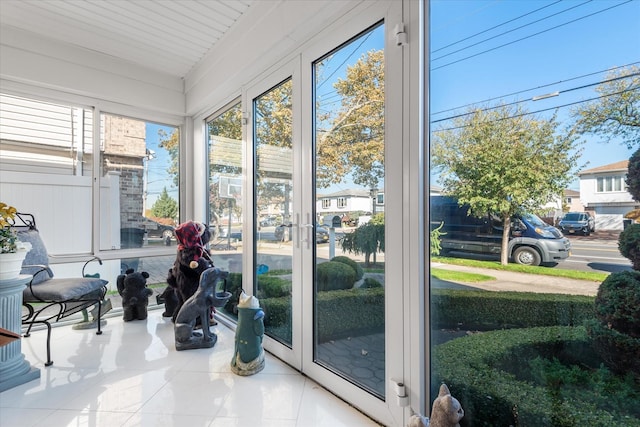 view of sunroom / solarium