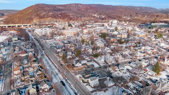 bird's eye view featuring a mountain view