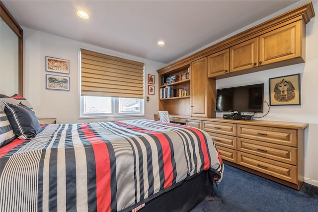 bedroom with carpet