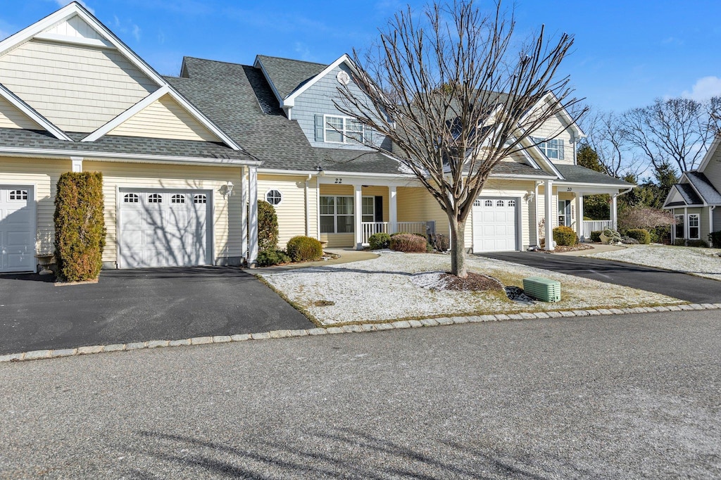 view of front of home featuring covered porch