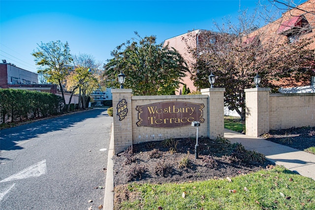 135 Post Ave Unit 5U, Westbury, NY 11590 - view of community / neighborhood sign
