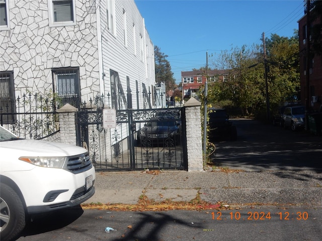 1027 E 83rd St E Unit 2, Brooklyn, NY 11236 - view of property exterior featuring a gate