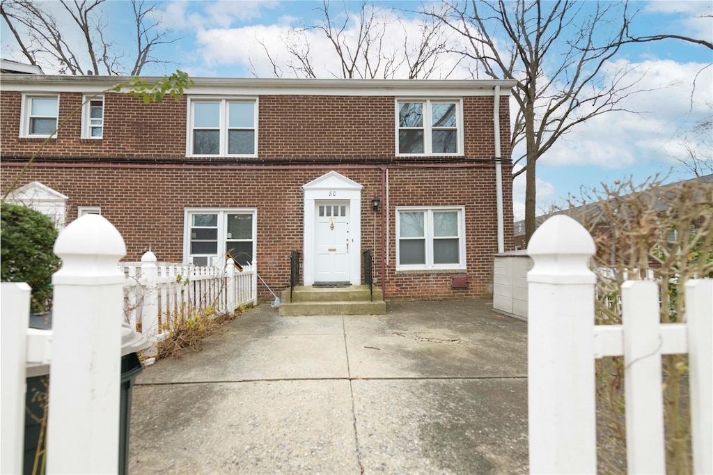 view of front of house