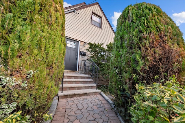 view of entrance to property