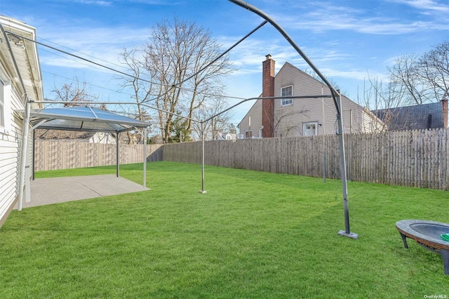 view of yard featuring a patio