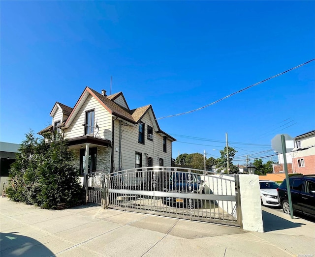 view of front of house