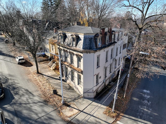 view of home's exterior