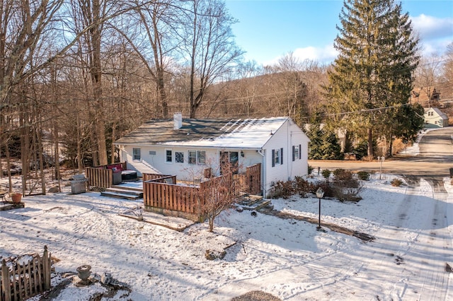 view of front of property featuring a deck