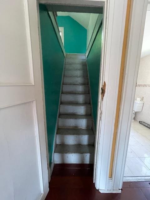 817 Southard St, Baldwin, NY 11510 - view of stairway