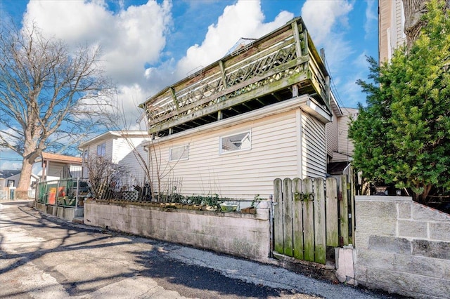 view of home's exterior