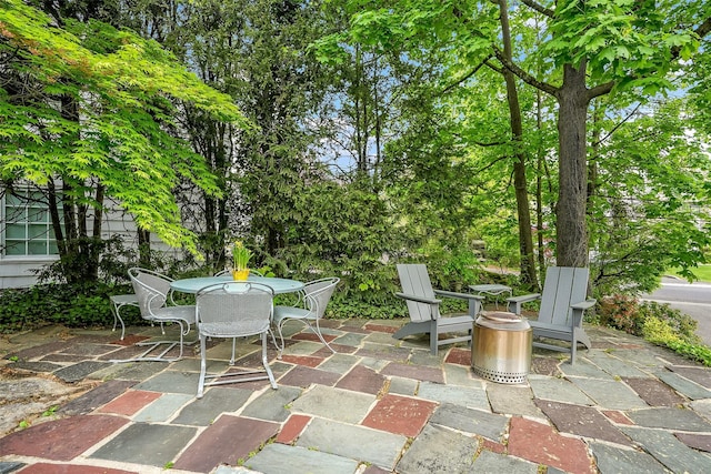 view of patio with outdoor dining area