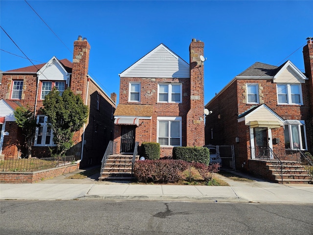 view of front property