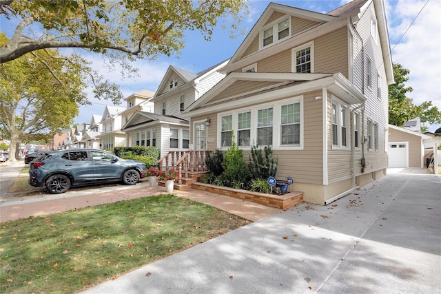 view of front facade with a front lawn