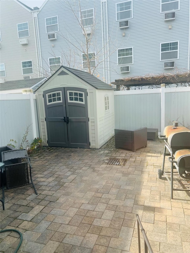 109 Dolphin Ct, Bronx, NY 10473 - photo 2