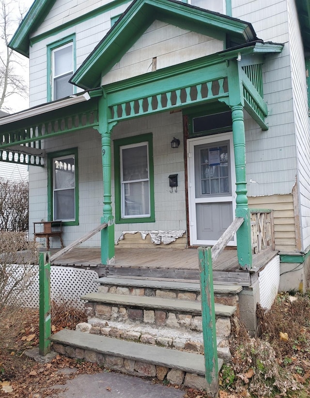 view of front facade featuring covered porch