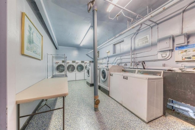 laundry room with independent washer and dryer