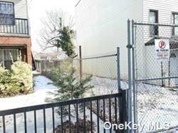 Listing photo 2 for 77 Vermont St, Brooklyn NY 11207