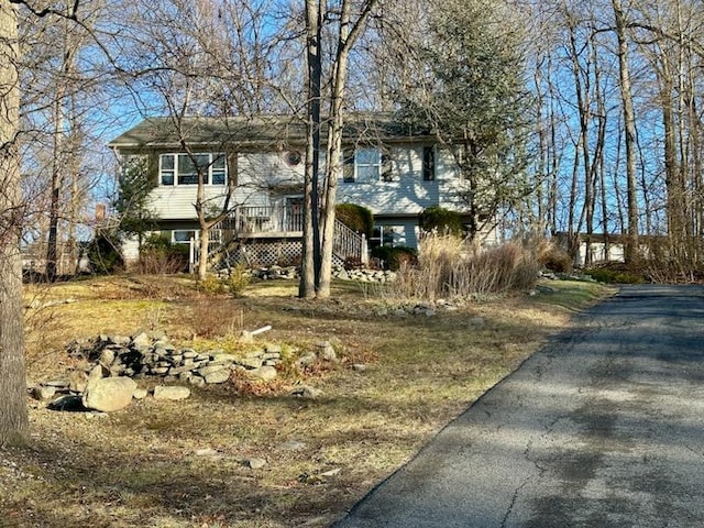 view of front of property