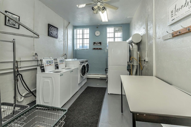 laundry area featuring washer and clothes dryer and ceiling fan