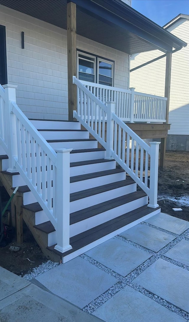 entrance to property with covered porch