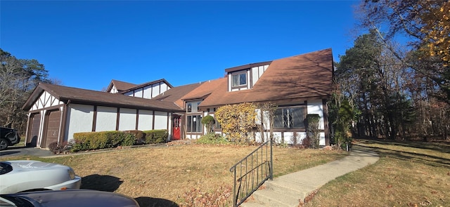 view of front of house with a front lawn