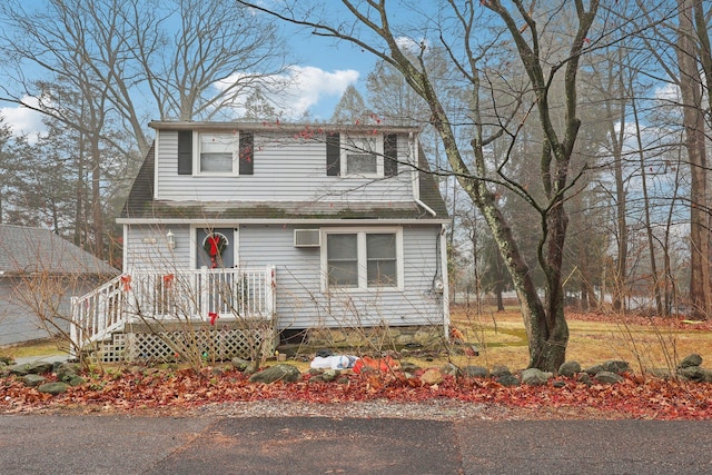 view of traditional-style house