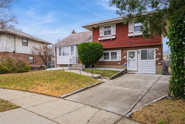 view of front of house with a front yard