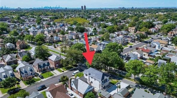 birds eye view of property featuring a residential view