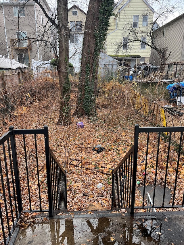 88 Taft Ave, Staten Island, NY 10301 - view of yard
